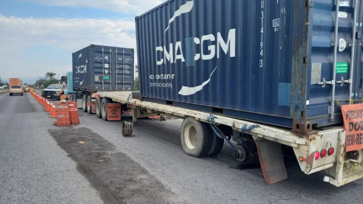 Cierre parcial en carretera Victoria – Monterrey por falla en remolque