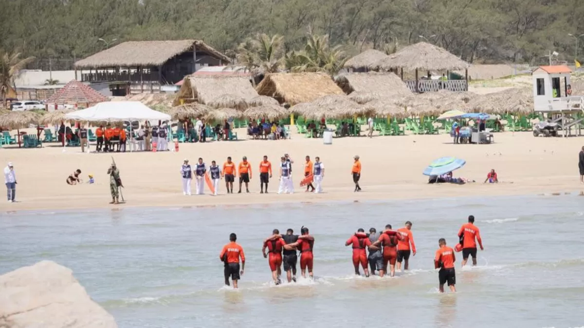 Reconoce Erasmo a la SEMAR por impulsar herramientas de seguridad en zona de playa