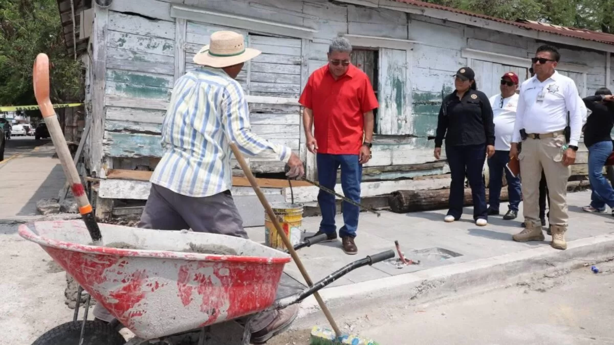 Continúa Armando Martínez embelleciendo la Zona Centro de Altamira
