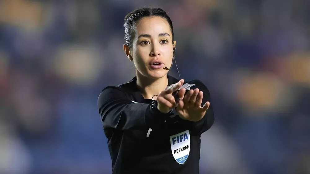 Katia Itzel García primera mexicana árbitra en Copa Oro