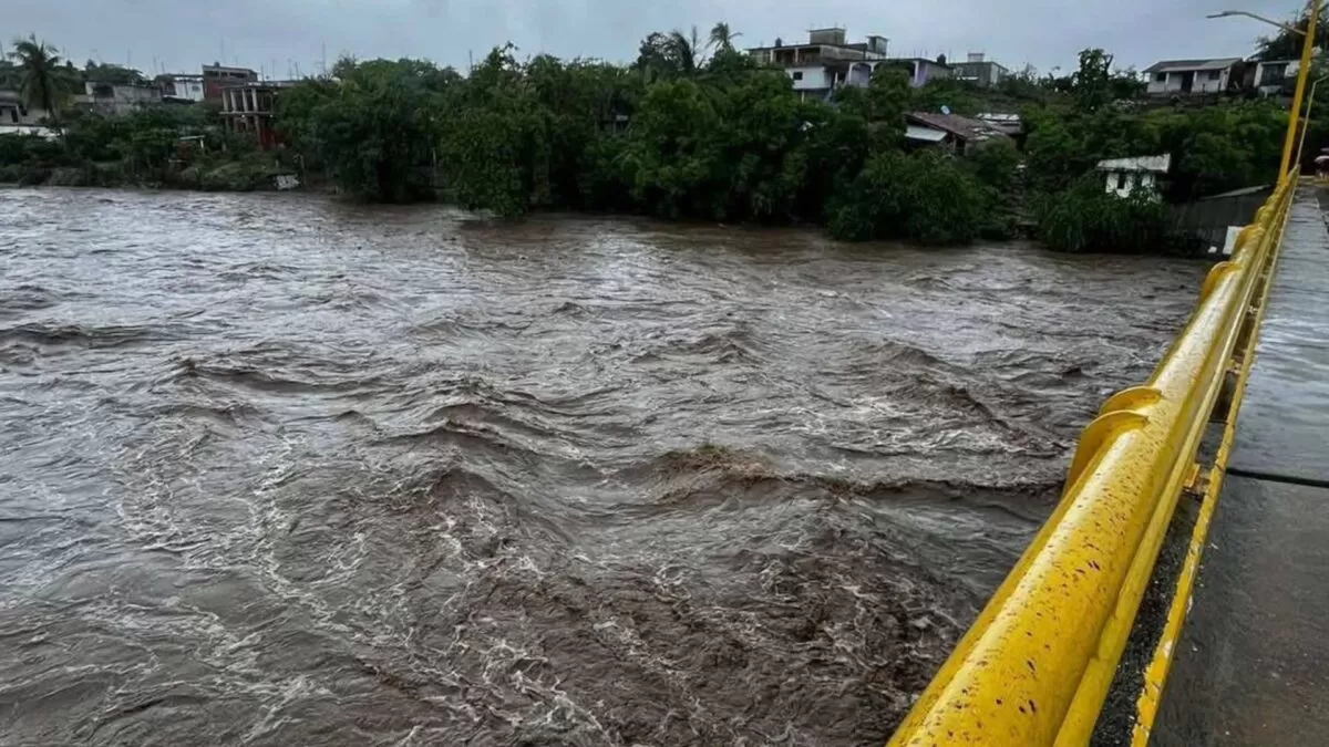 Bebé muere arrastrado por río en Guerrero tras lluvias de “Erick”