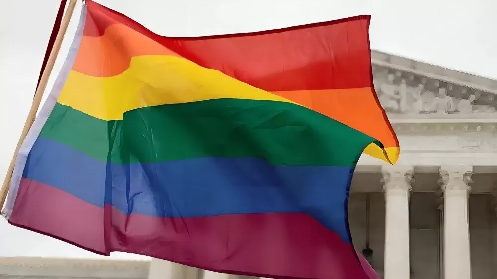 Corte Suprema de EU respalda a padres por libros LGBTQ+