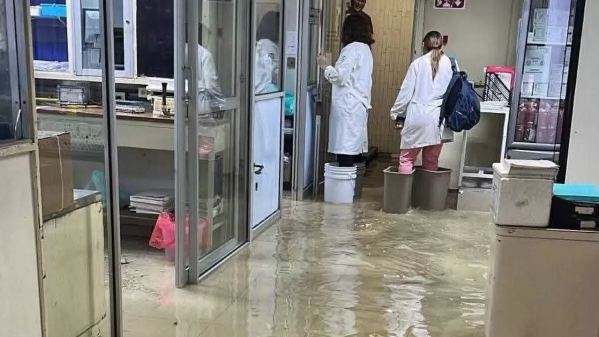 Se vuelve a inundar el hospital del IMSS en Ciudad Madero