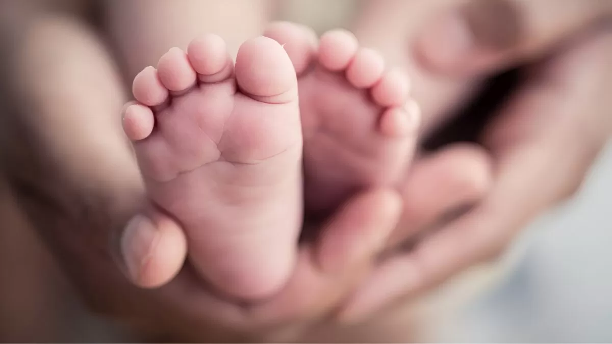 Bebé muere mientras estaba al cuidado de niña de 5 años