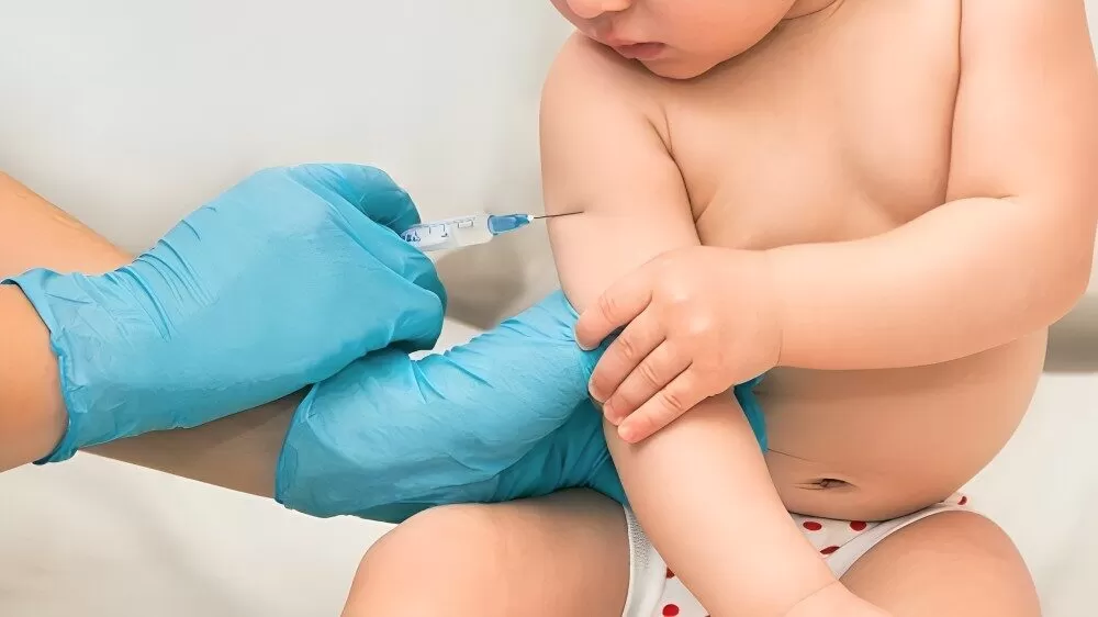 Secretaría de Salud alerta por escasez mundial de vacuna para bebés