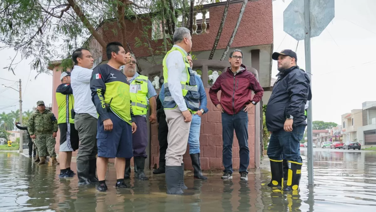 Recorre Erasmo con Protección Civil Estatal zonas afectadas por “Barry”