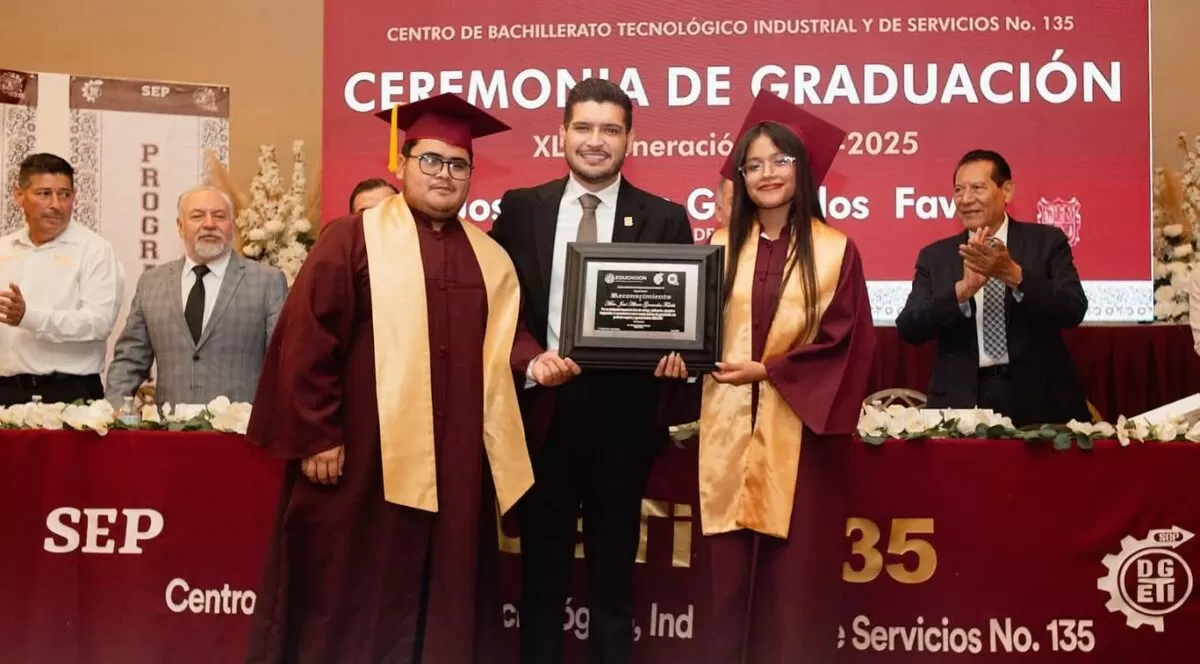 El alcalde Beto Granados apadrina a los alumnos del CBTis 135 en sus dos turnos