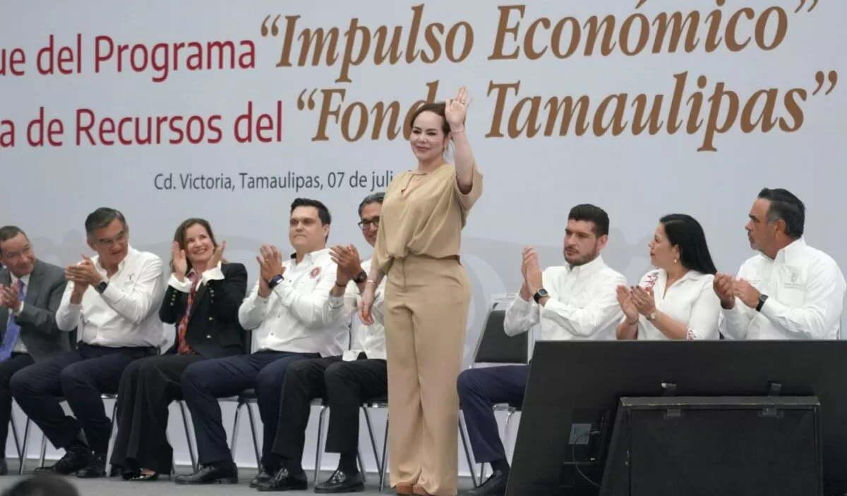 Acompaña Carmen Lilia Canturosas al Gobernador Américo Villarreal en programa Impulso Económico