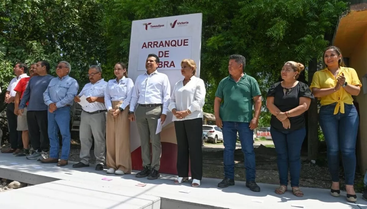 Inicia pavimentación con concreto hidráulico en la Col. Ampliación Simón Torres de Victoria