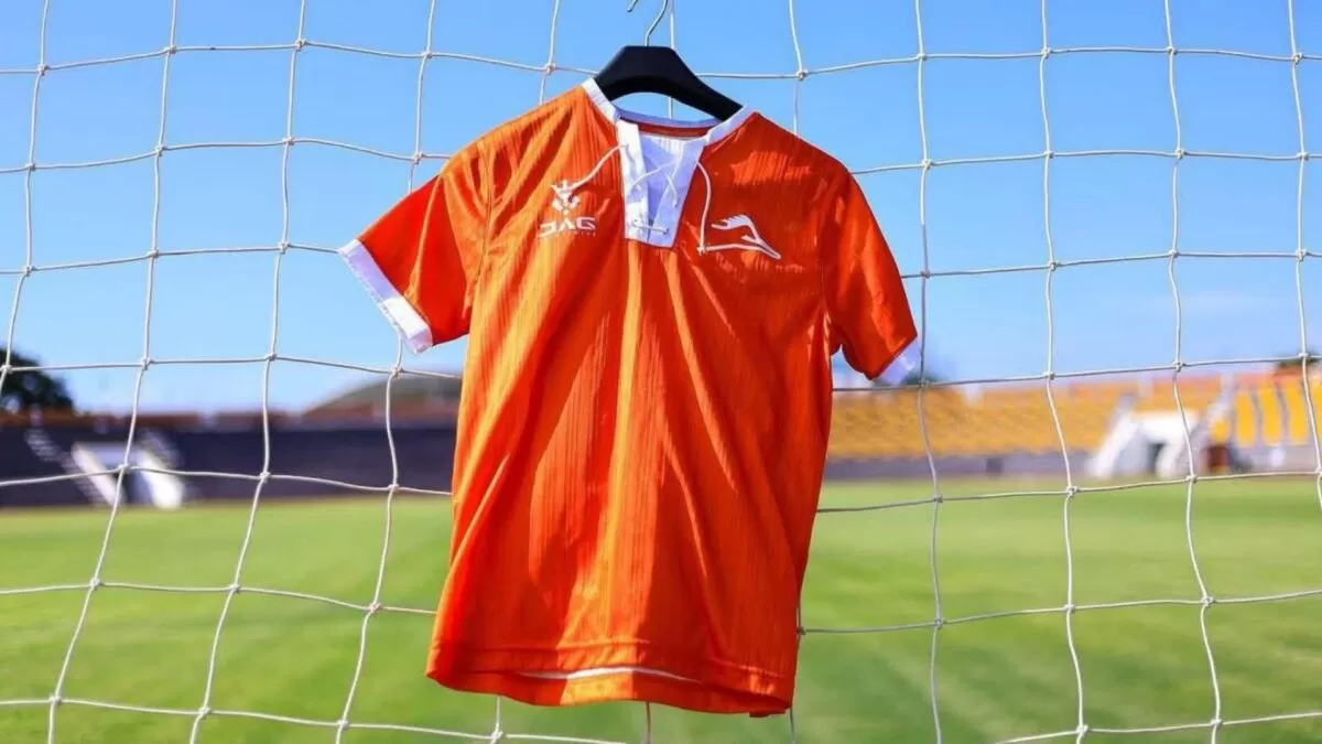 Correcaminos lanza a la venta jersey por su 45 aniversario