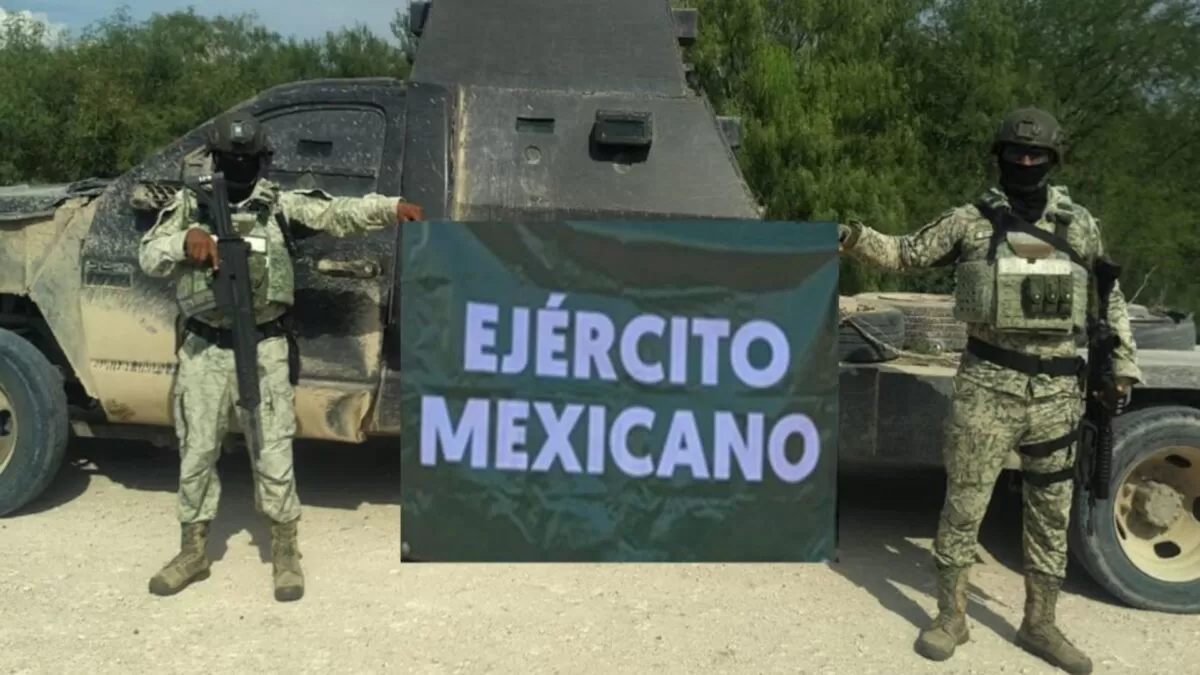 Aseguran vehículo con blindaje artesanal y armamento en Reynosa