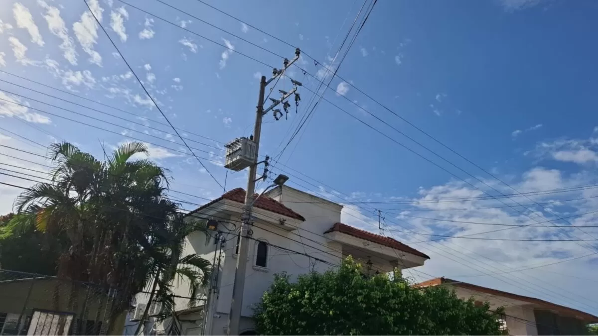 Familias de Ciudad Madero cumplen 20 horas sin luz