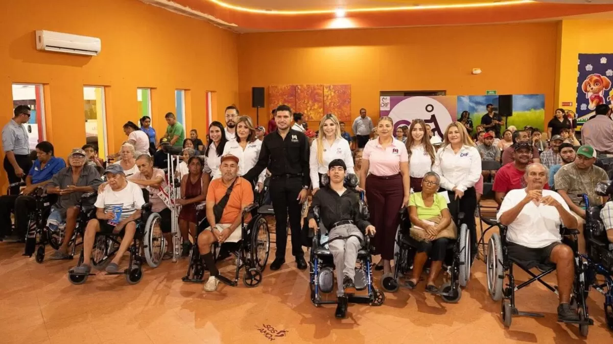 Alcalde Beto Granados y DIF entregan sillas de ruedas en el CRI Matamoros