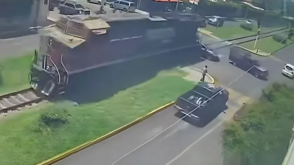 Maquinista se entrega tras accidente ferroviario en Guanajuato