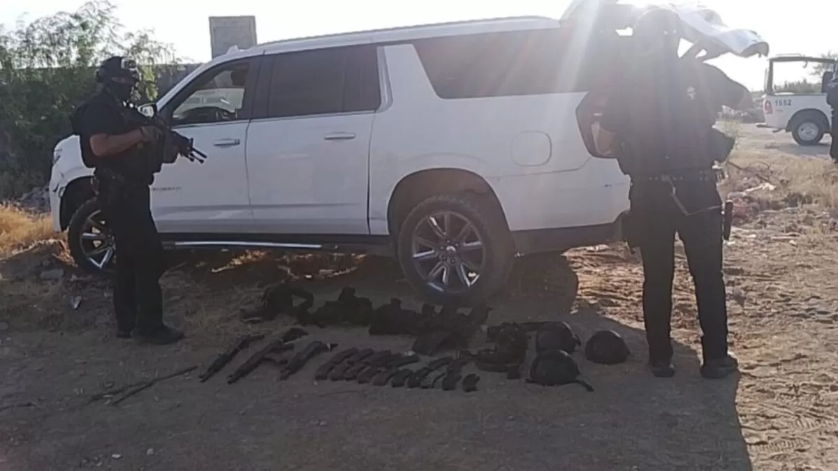 Aseguran vehículo y armamento en Nuevo Laredo