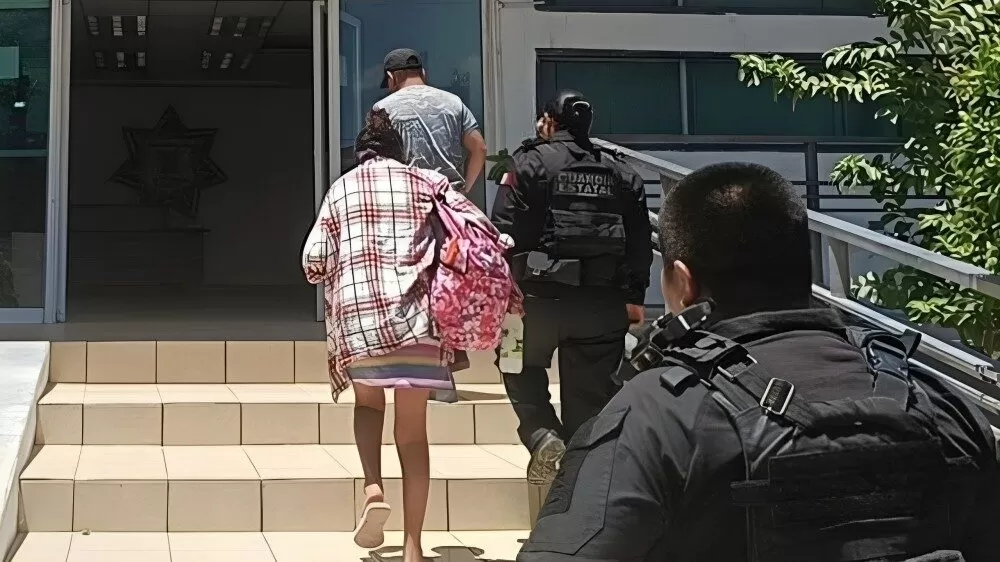 Auxilian en Ciudad Victoria a mujer deportada que busca a su familia
