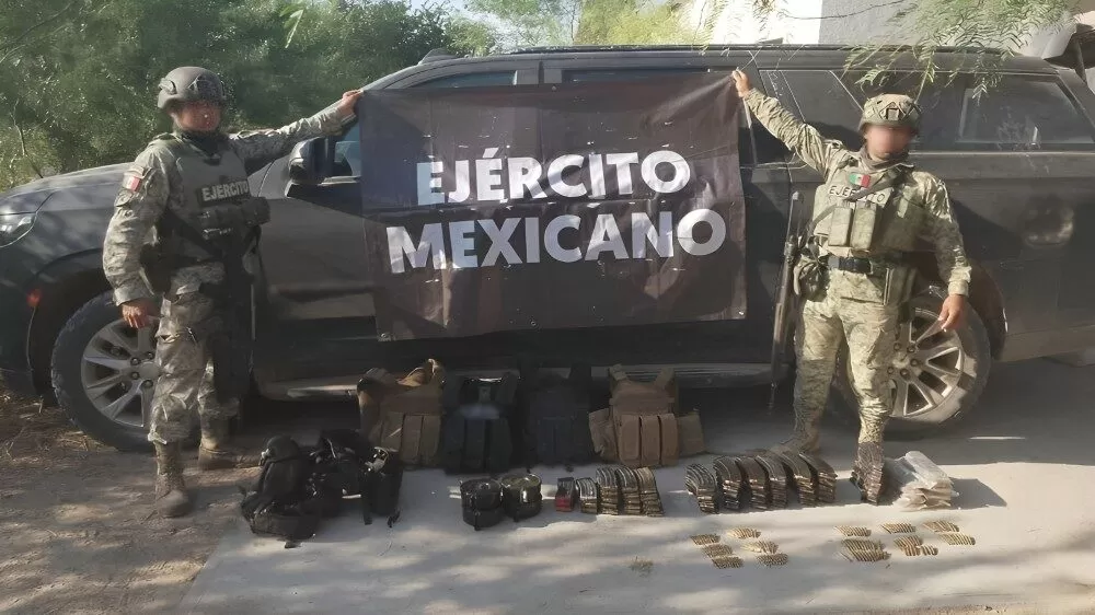 Aseguran vehículos blindados, armas y equipo táctico en Méndez, Tamaulipas