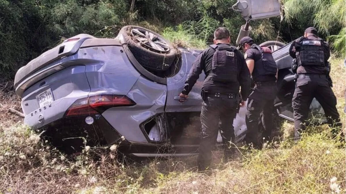 Mujer resulta herida en volcadura en carretera Matamoros–San Fernando