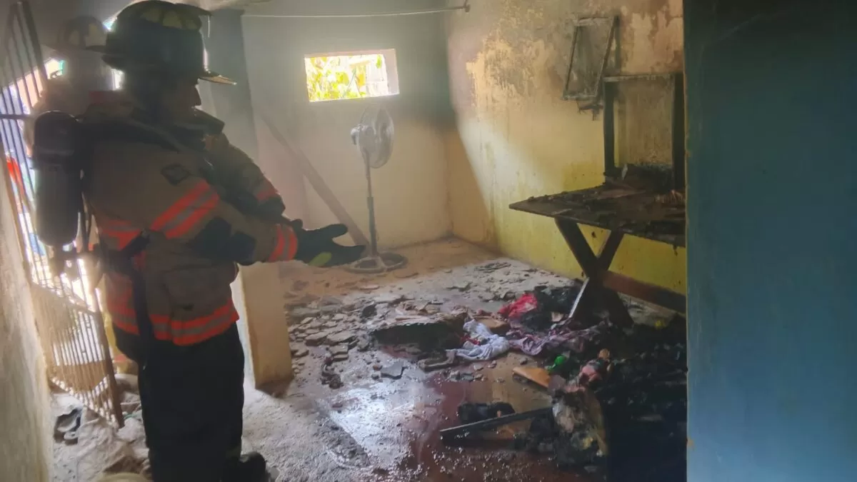 Incendio destruye vivienda en Ciudad Madero