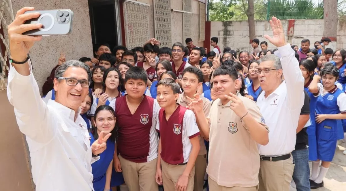 Llama Erasmo a escolares y padres de familia aprovechar Feria de Regreso a Clases