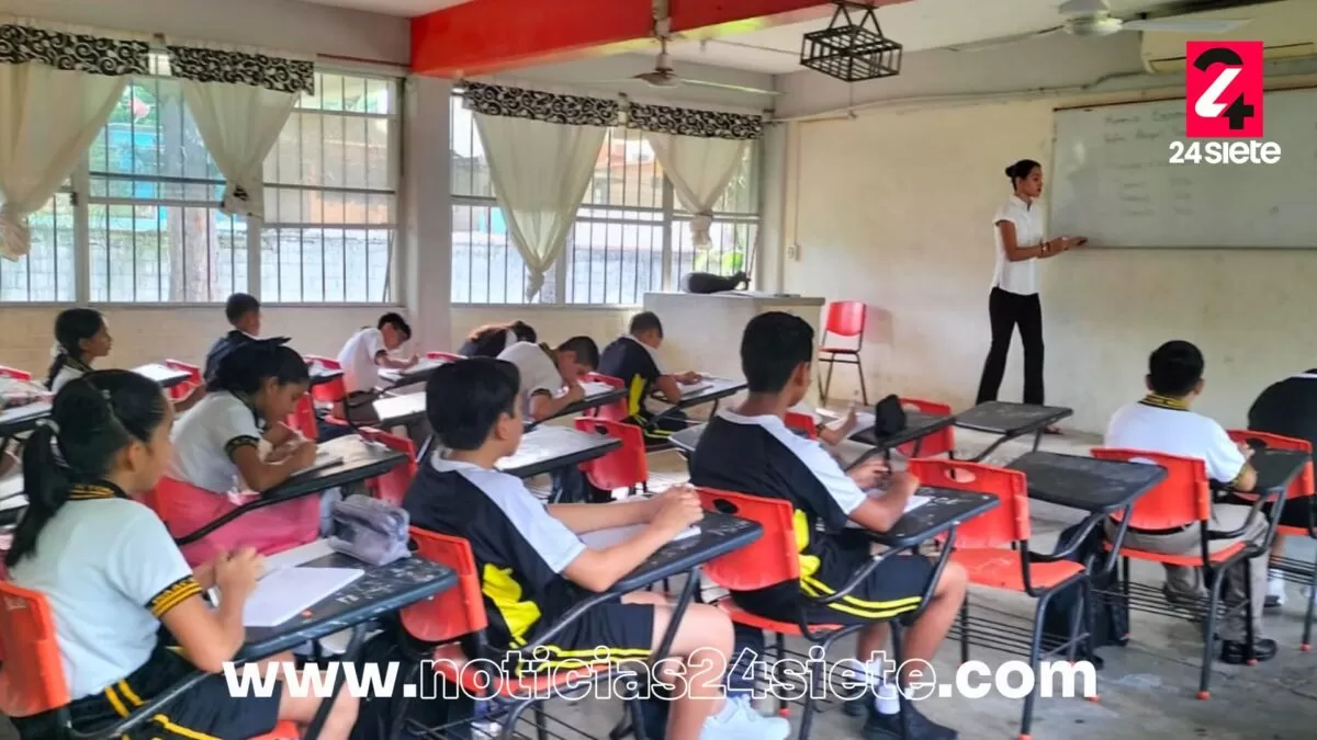Más de 600 alumnos en Madero toman clases híbridas por falta de luz