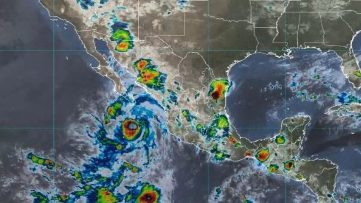 “Lorena” se intensifica a huracán categoría uno en el Pacífico