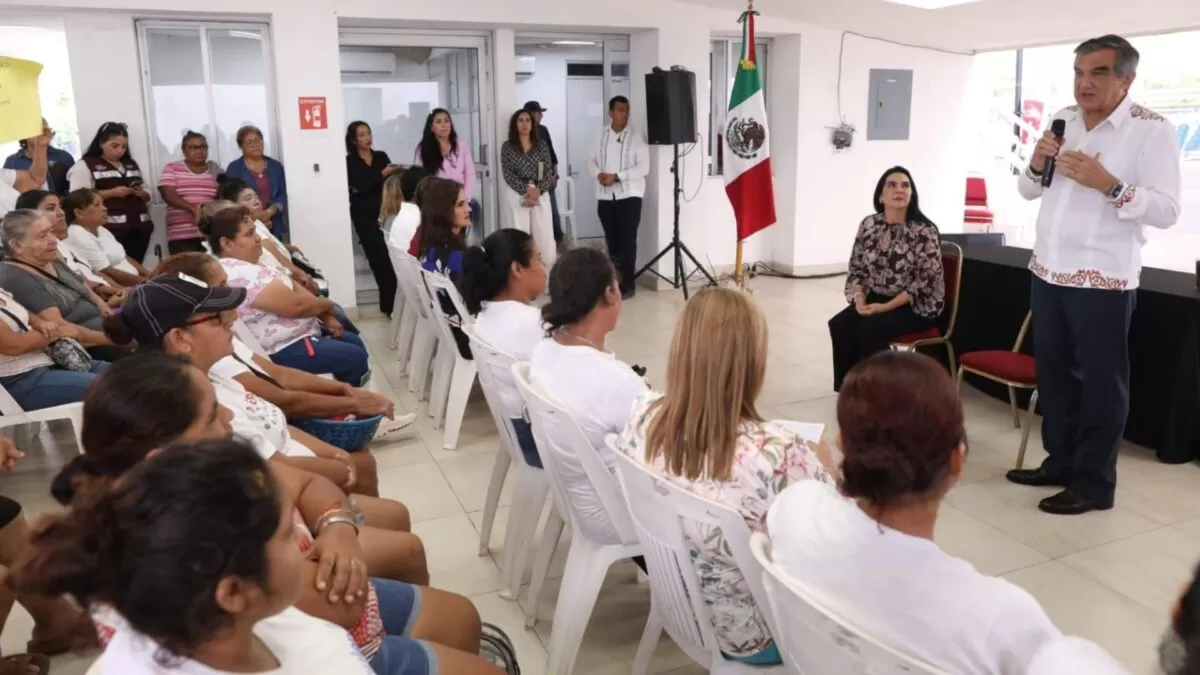 Atiende Américo demandas de las mujeres despicadoras en Tampico