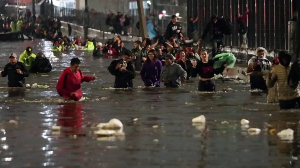 Lluvias históricas provocan graves inundaciones en CDMX