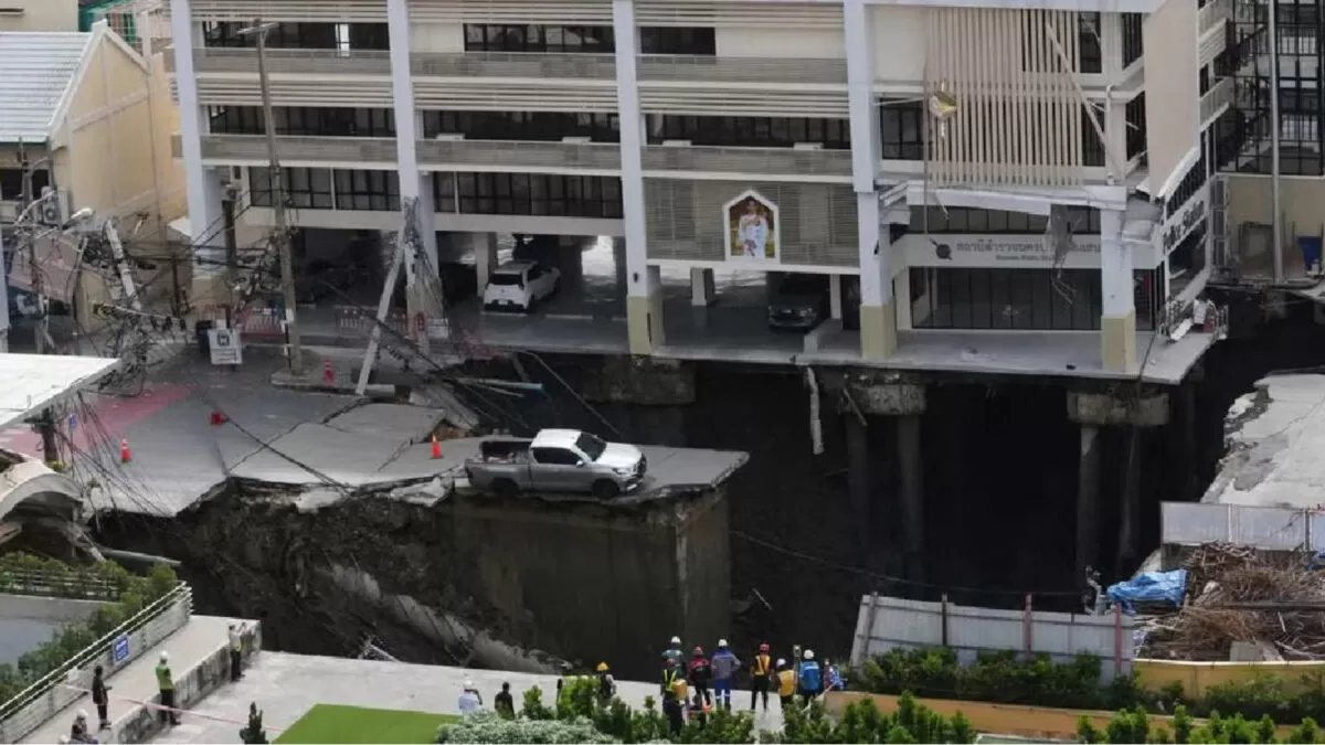 Enorme socavón de 50 metros se abre en Tailandia