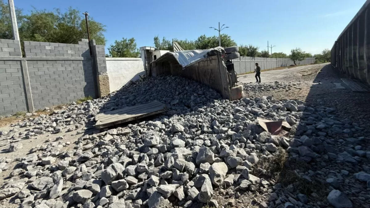 Dos lesionados tras fuerte choque entre tren y tractocamión en Reynosa