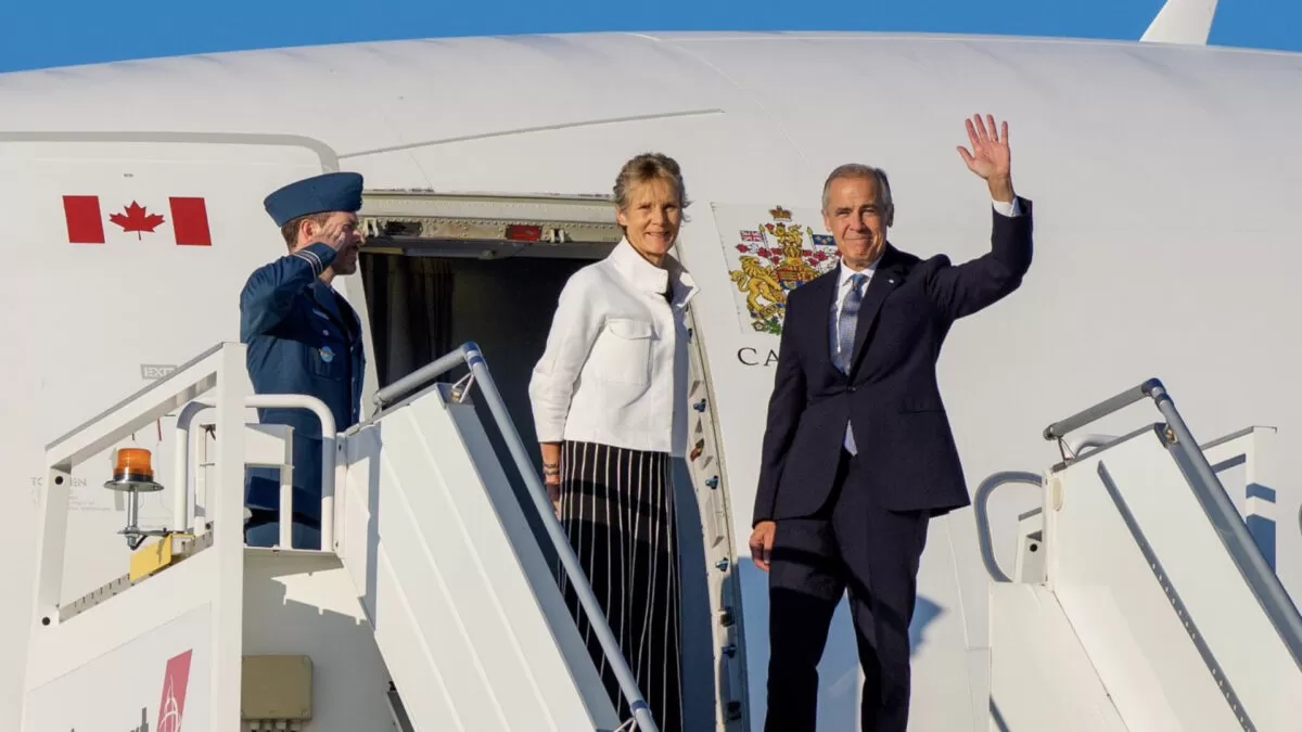 Mark Carney llega a México para reunión con Claudia Sheinbaum