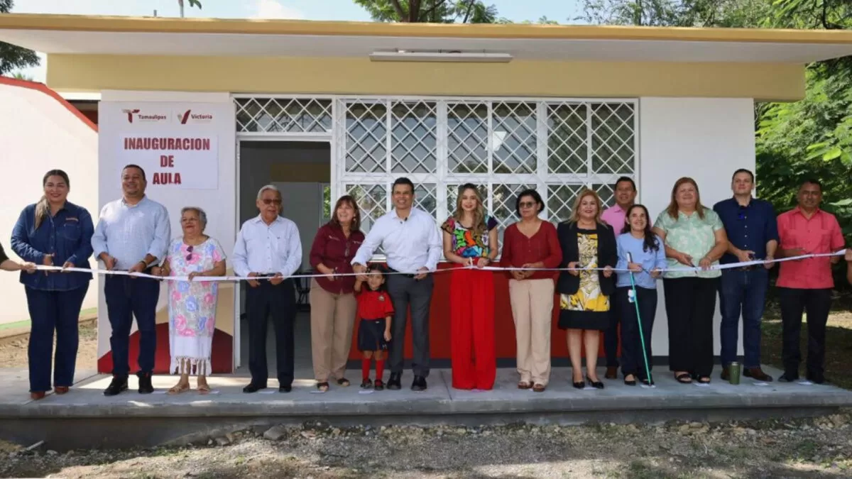 Entrega alcalde aula especial a jardín de niños en Ciudad Victoria
