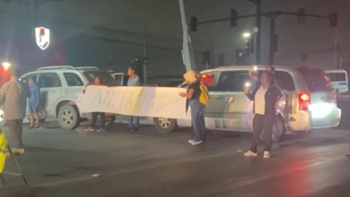 Familia y vecinos protestan tras desaparición de menor de 15 años en Reynosa