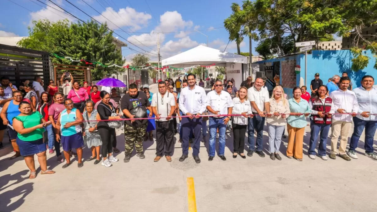 Inauguró Carlos Peña Ortiz pavimentación hidráulica en Villas de Esmeralda