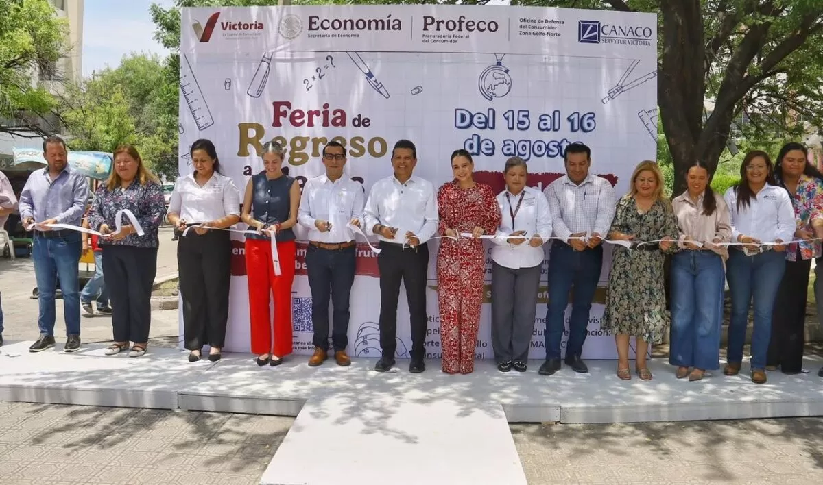 Inaugura Lalo Gattás Feria de Regreso a Clases 2025
