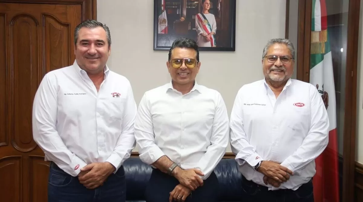 Constructores reconocen trabajo de transformación de Lalo Gattás en Victoria
