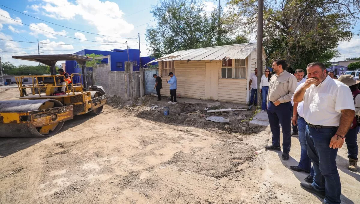 Construye Gobierno de Carlos Peña pavimentación hidráulica en la col. Hidalgo