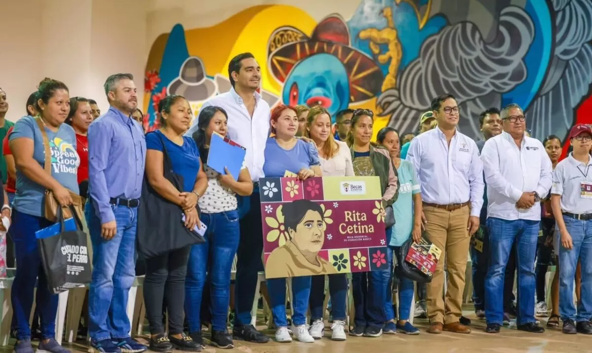 Entregaron Gobiernos de Sheinbaum y Carlos Peña, Becas de Educación Básica