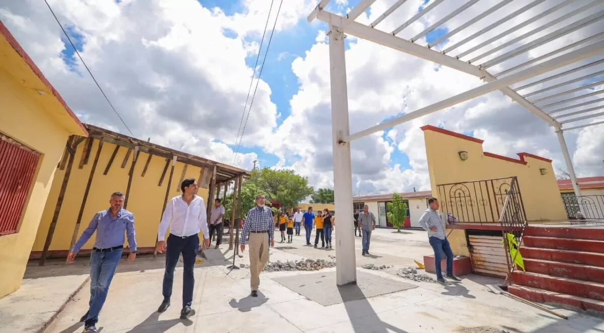 Supervisó Carlos Peña Ortiz obra escolar en Villas de Esmeralda de Reynosa