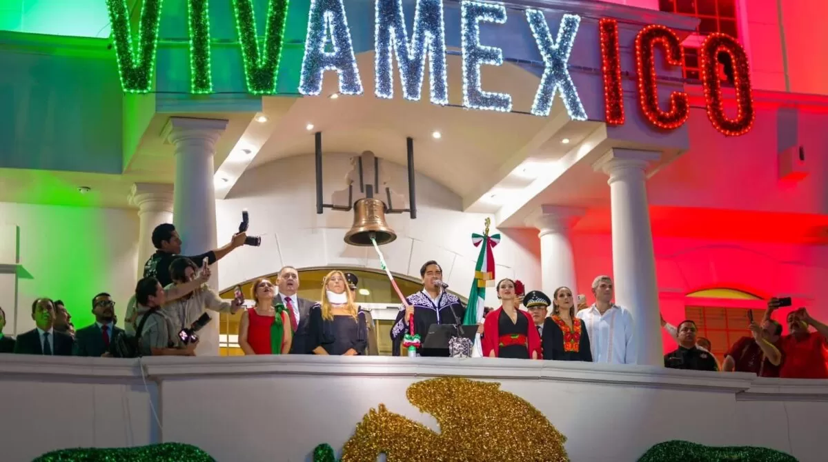 Dio Carlos Peña Ortiz Grito de la Independencia de México con mas de 20 Mil asistentes