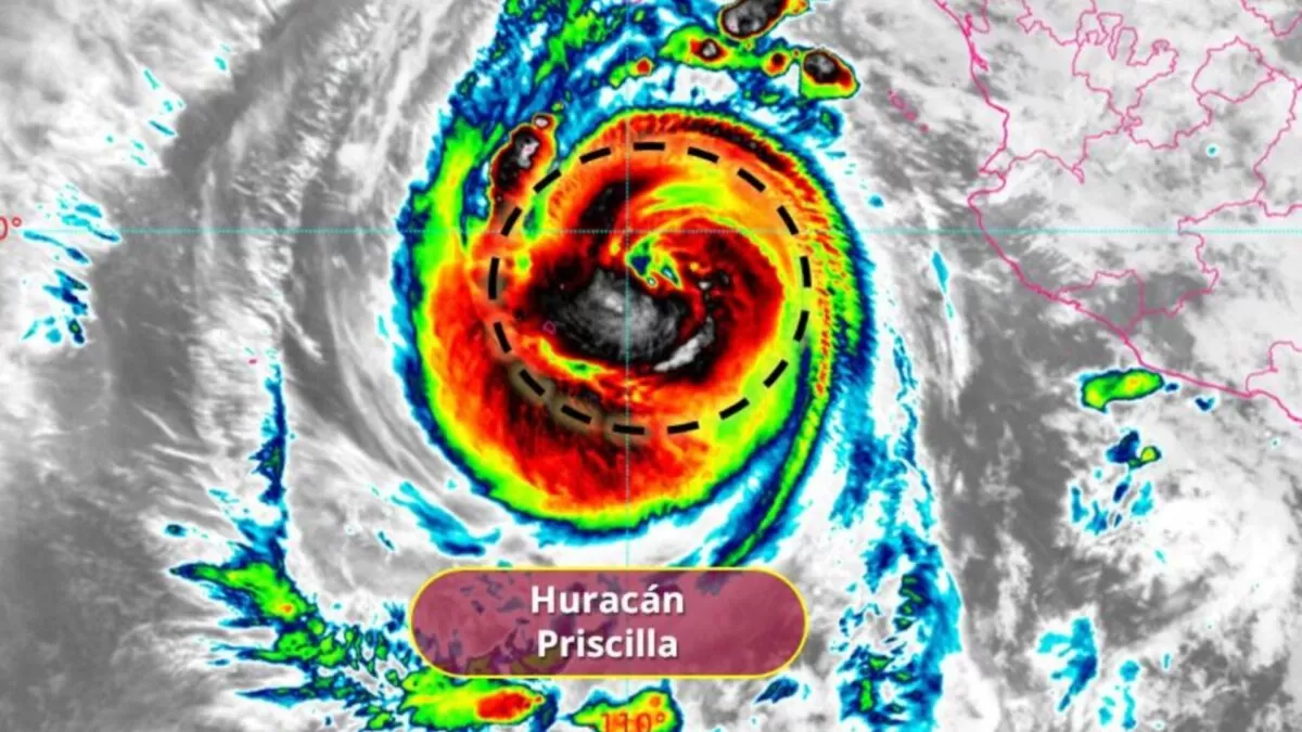 Huracán “Priscilla” alcanza categoría 2 y avanza por el Pacífico mexicano