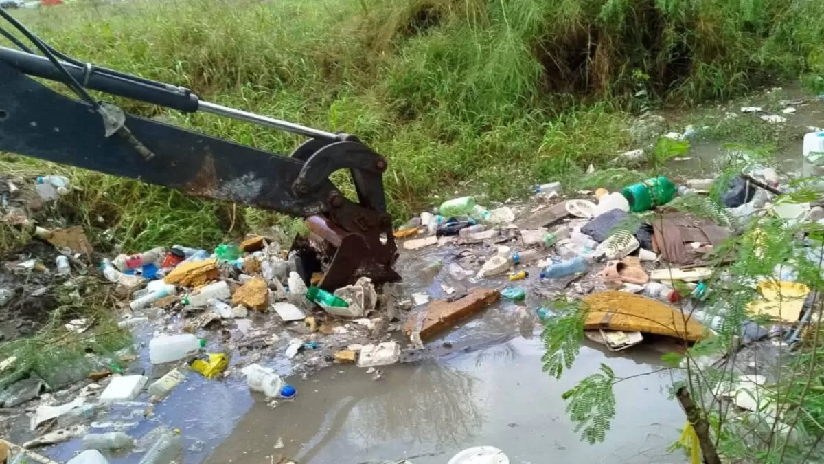 Exhorta el gobierno de Beto Granados a no tirar basura en drenes y vía pública