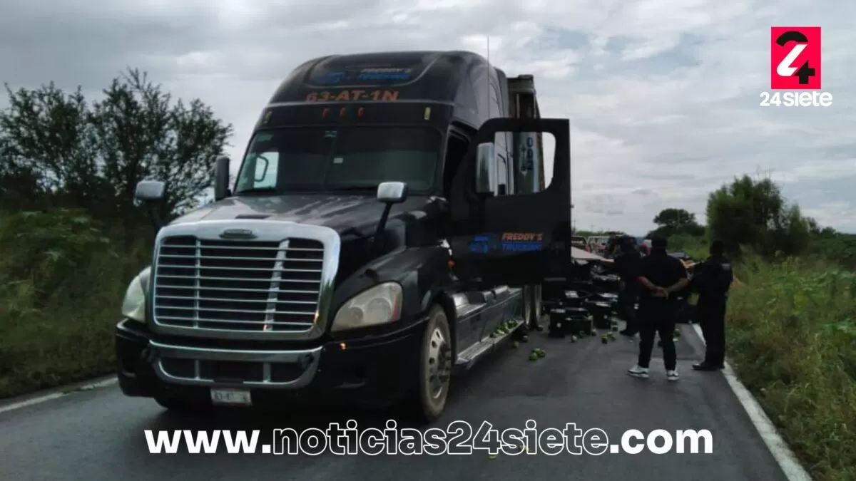 Accidente de tractocamión cierra tramo en la carretera Victoria–Matamoros