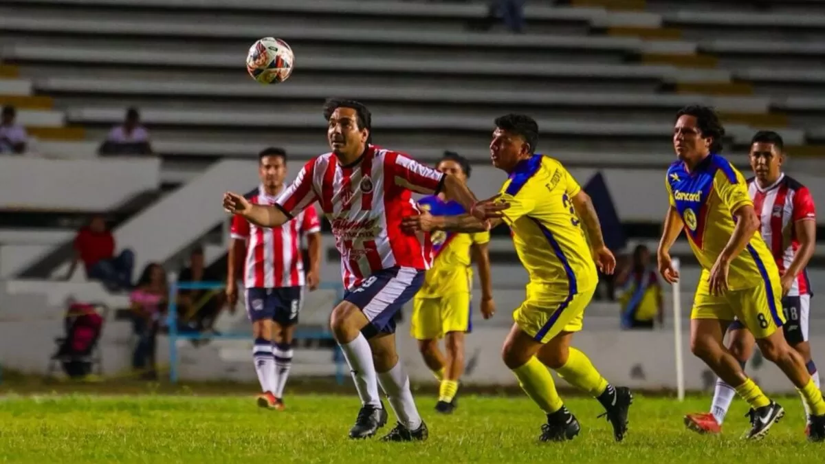 Carlos Peña participa en Clásico de Leyendas ante ocho mil aficionados