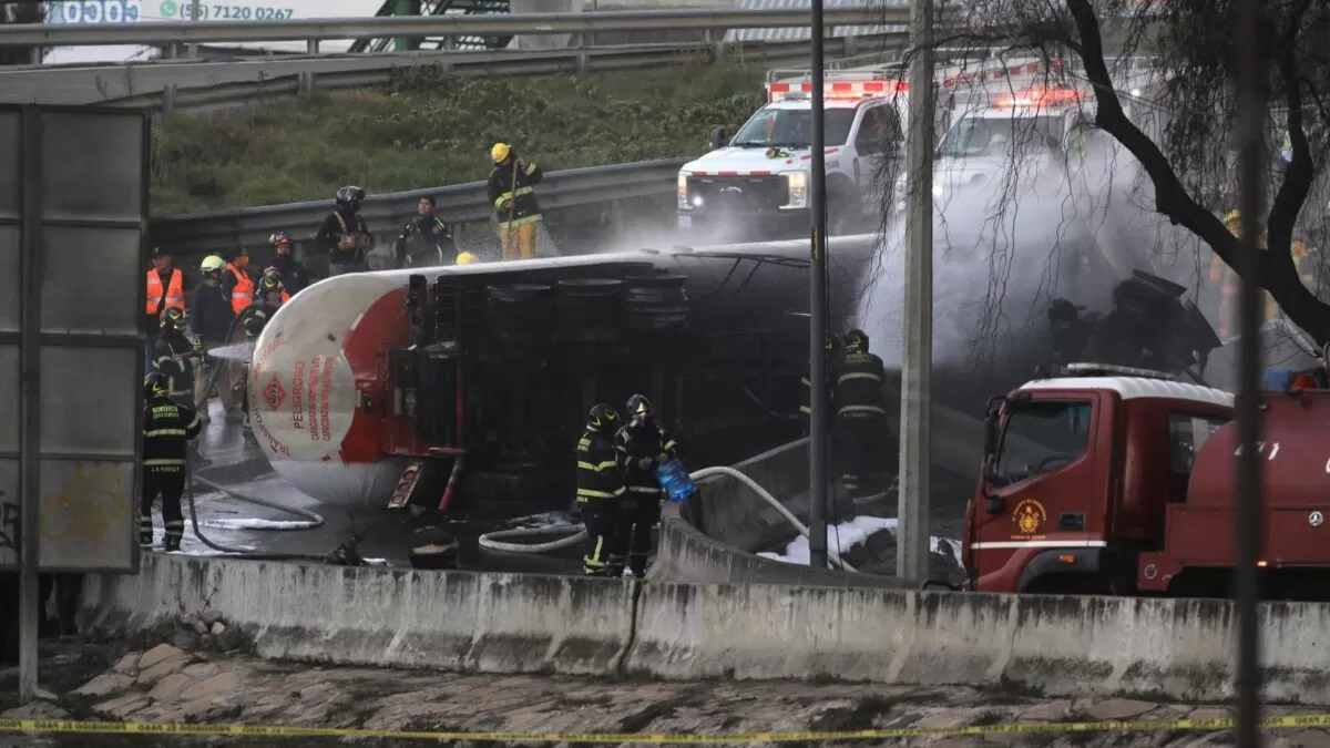 Suman 32 víctimas por explosión de pipa de gas en Iztapalapa