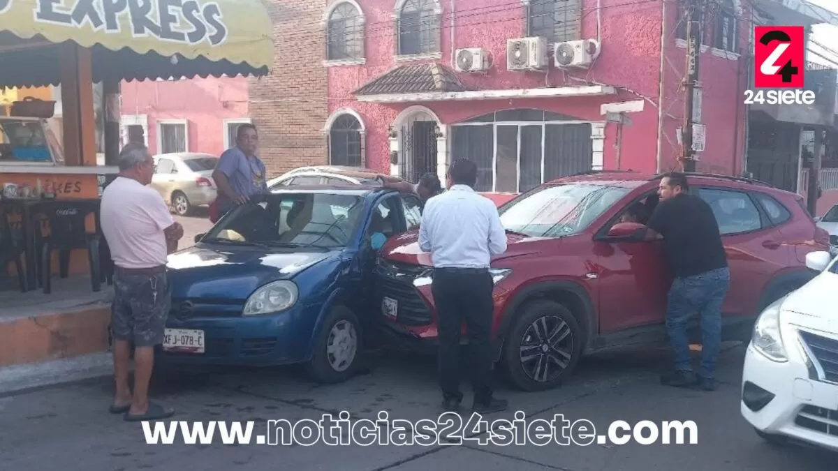 Aparatoso accidente deja dos mujeres lesionadas en Tampico