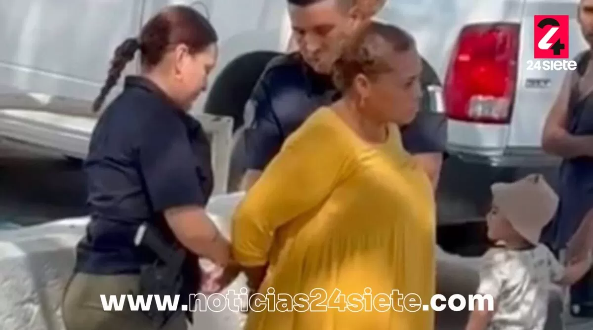 Detienen a mujer por tomar fotos a niños en Tampico