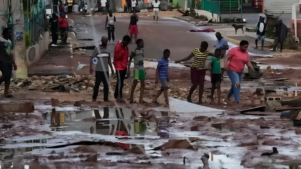 Huracán “Melissa” deja 32 muertos a su paso por el Caribe