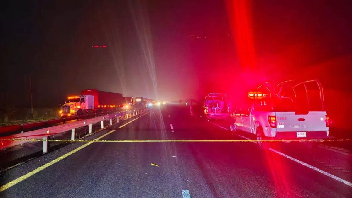 Choque deja un lesionado y bloqueo parcial en carretera de Tula