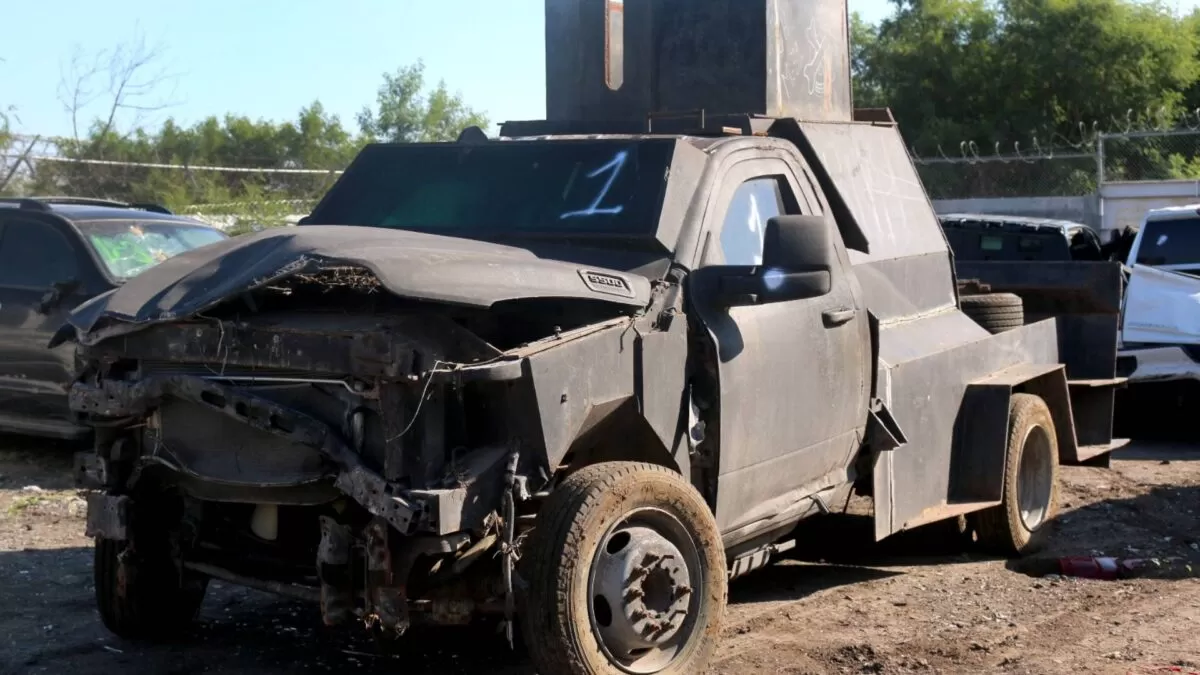 FGR destruye 23 vehículos “monstruo” asegurados en Tamaulipas